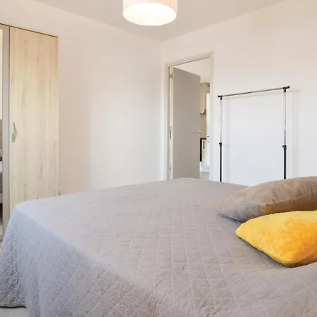 Apartmán 1 Bedroom Gorgeous In